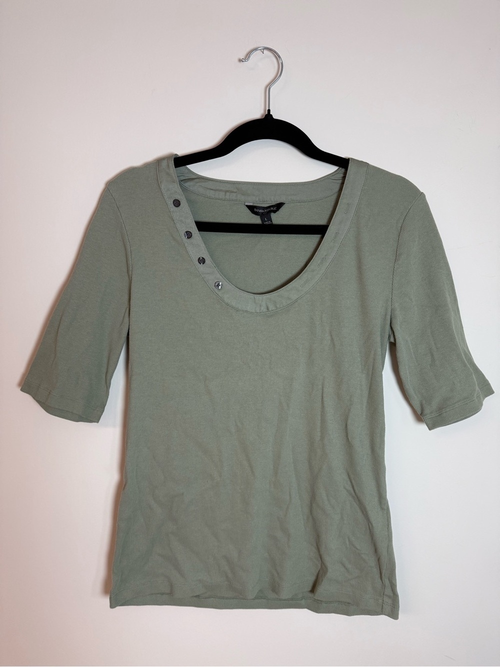 Banana Republic Sage Green Scoop Neck Short Sleeve Top